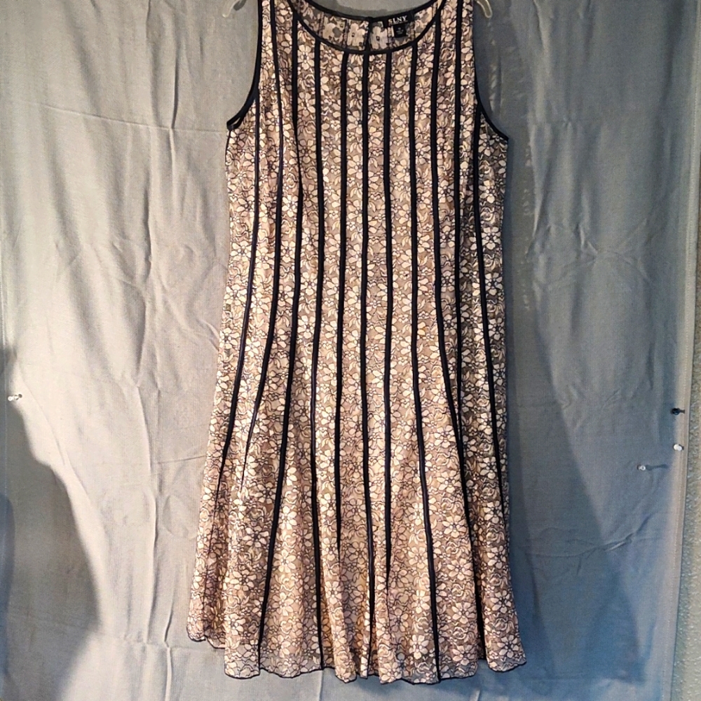 SLNY Dress